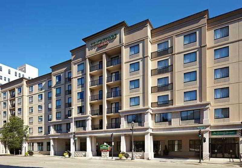 Hotel Courtyard Milwaukee Downtown Exterior foto